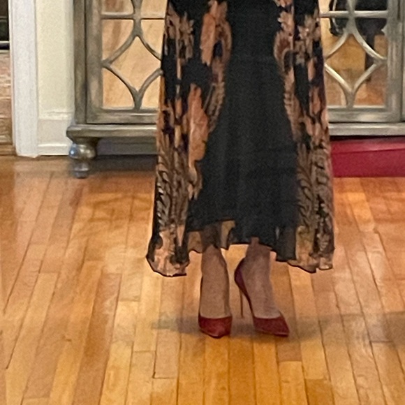 Elegant Red Women's Pumps Gianvito Rossi red Tabasco suede pump - Picture 7 of 9